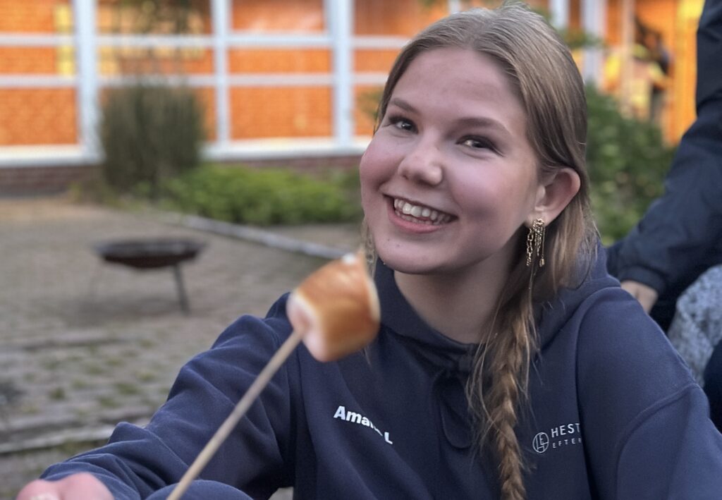 Elev med skumfidus